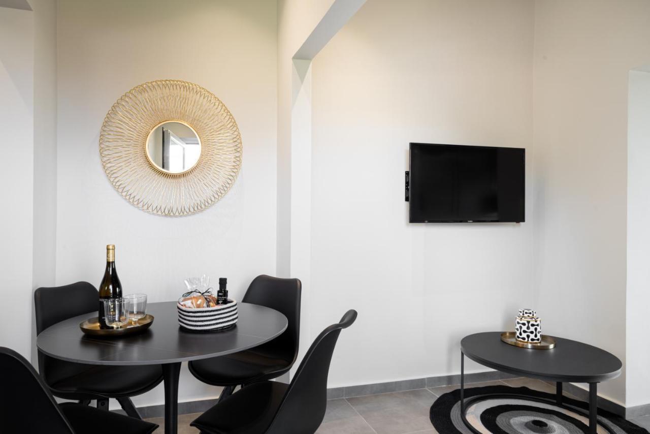 Meliora Suites Dhrapanias Bagian luar foto