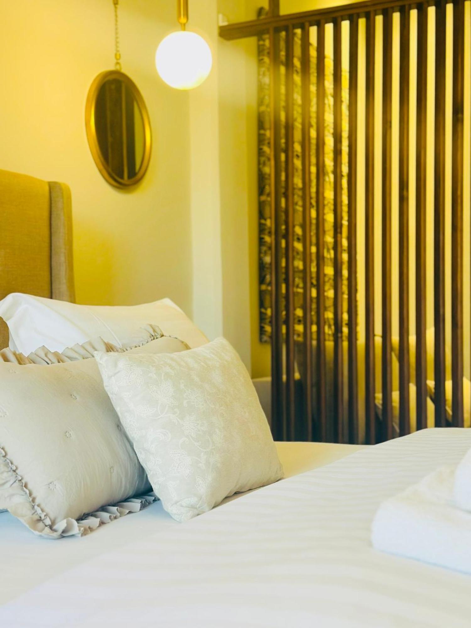 Meliora Suites Dhrapanias Bagian luar foto